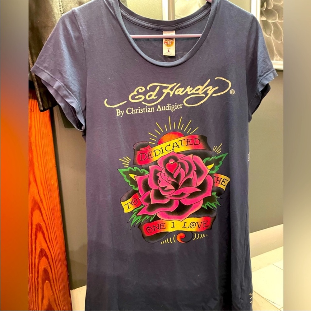 Ed Hardy s/s tee, woman’s large, very good condition